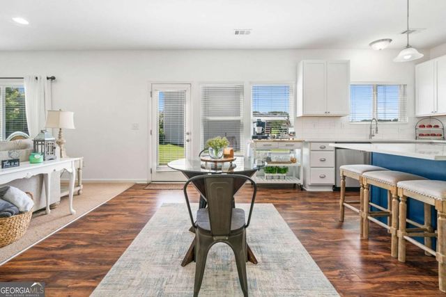 1560 Avalon Creek Road, Sugar Hill, GA 30518