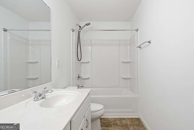 1560 Avalon Creek Road, Sugar Hill, GA 30518