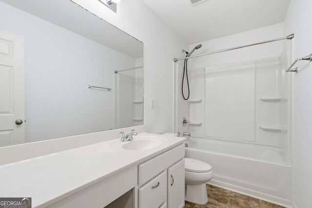 1560 Avalon Creek Road, Sugar Hill, GA 30518