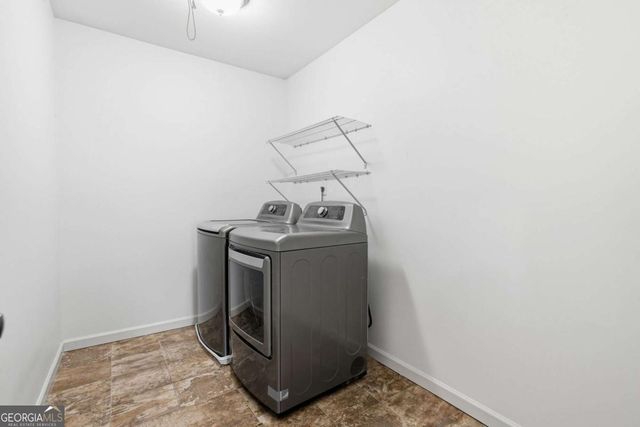 1560 Avalon Creek Road, Sugar Hill, GA 30518