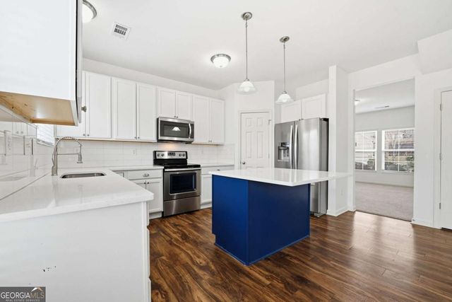 1560 Avalon Creek Road, Sugar Hill, GA 30518