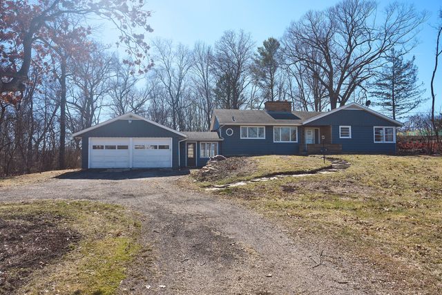 25W621 Indian Hill Woods Drive, Naperville, IL 60563