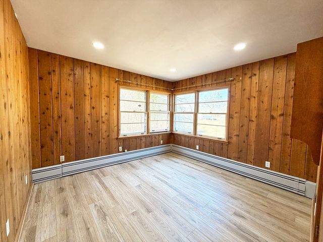 25W621 Indian Hill Woods Drive, Naperville, IL 60563