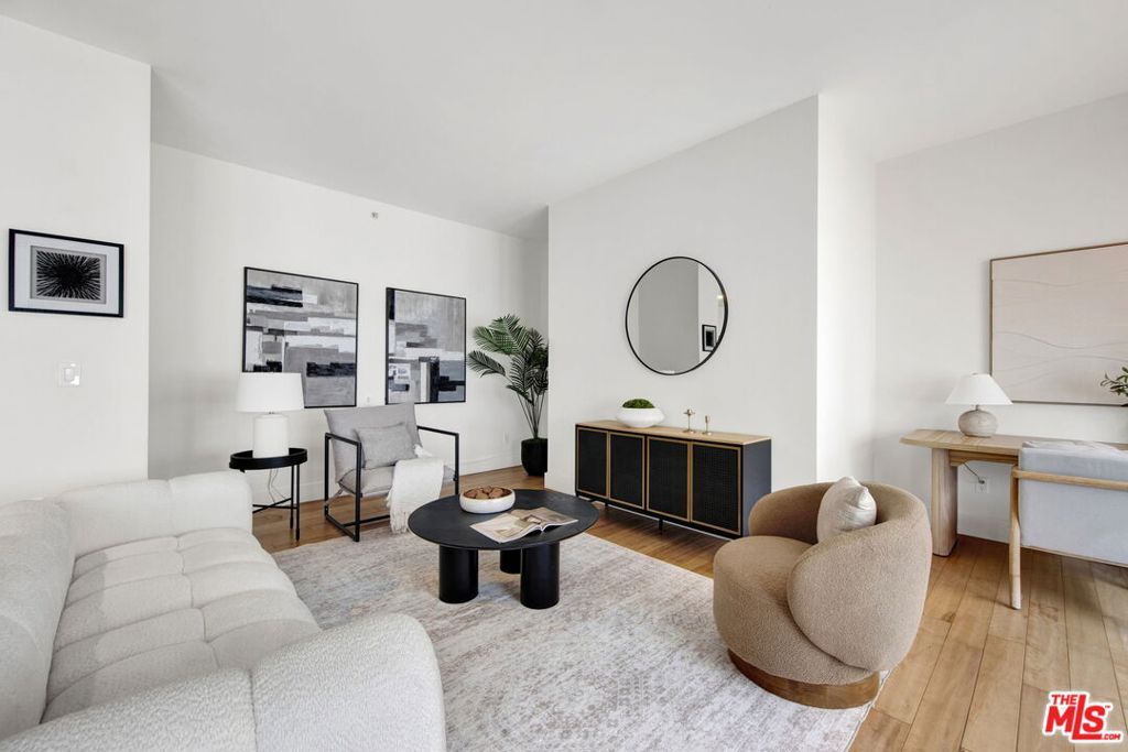 Image 12 of property listing at 460 S Spring Street 1110, Los Angeles, CA 90013
