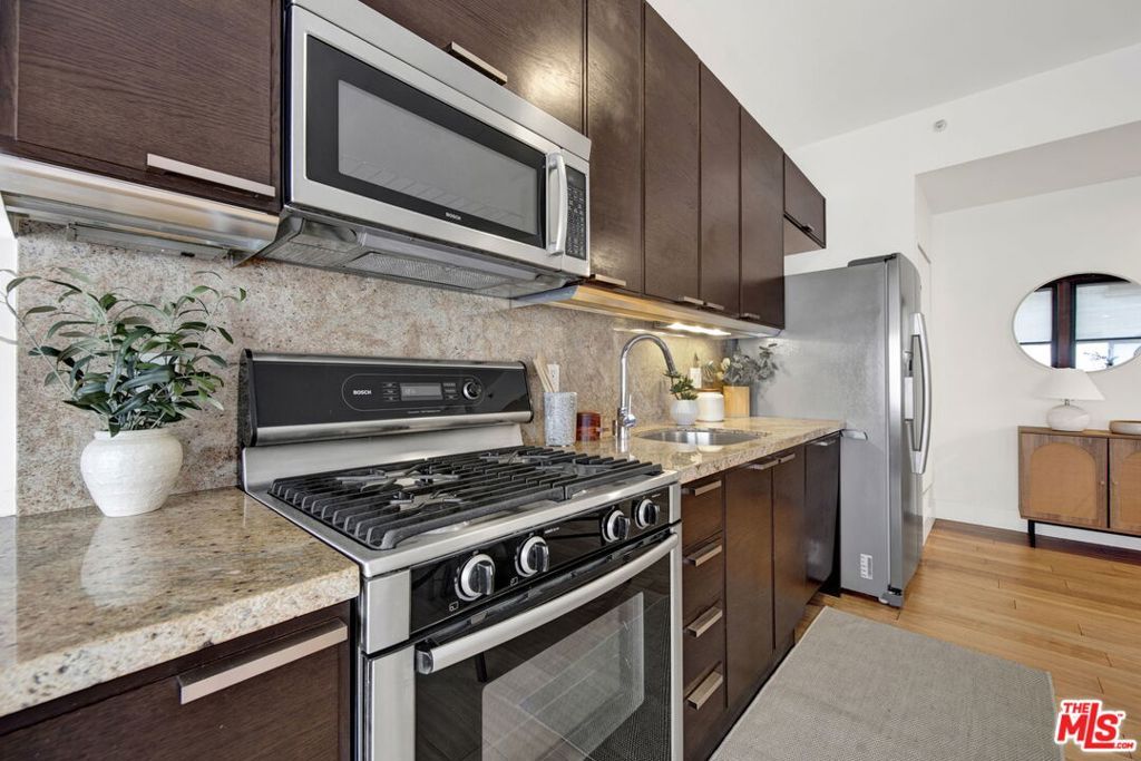 Image 13 of property listing at 460 S Spring Street 1110, Los Angeles, CA 90013