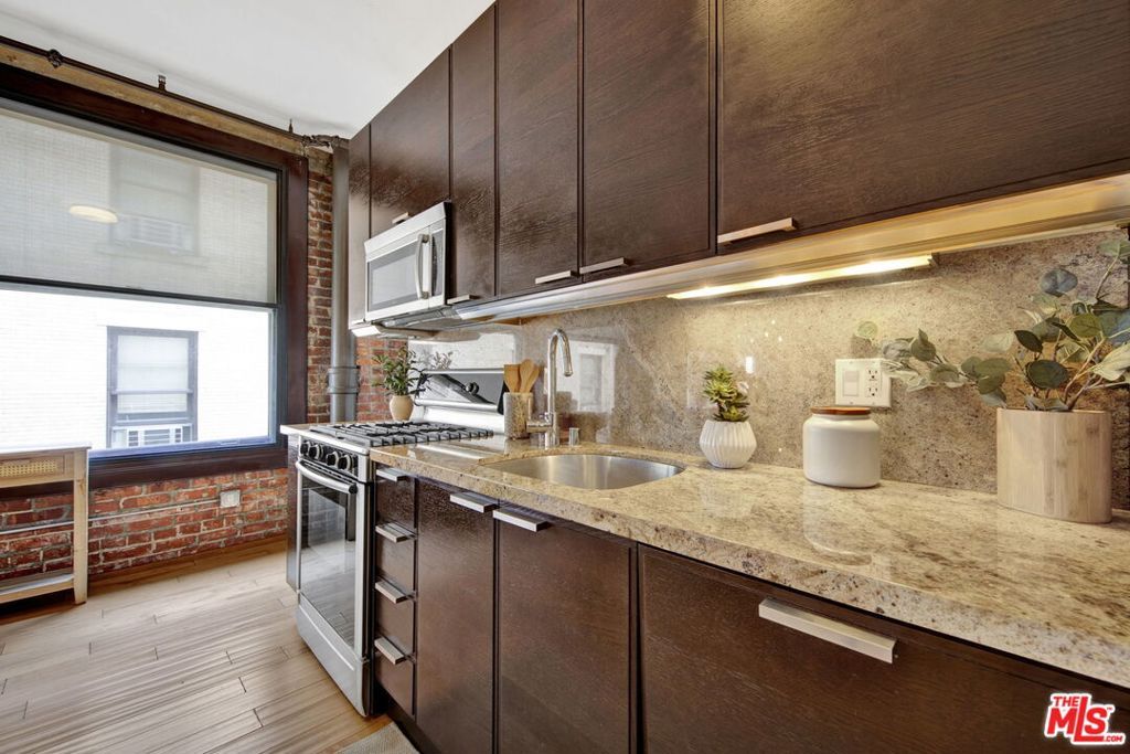 Image 14 of property listing at 460 S Spring Street 1110, Los Angeles, CA 90013
