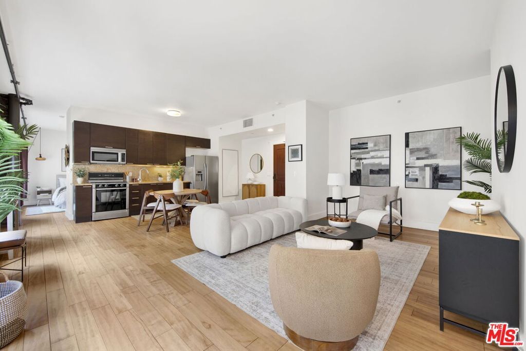 Image 8 of property listing at 460 S Spring Street 1110, Los Angeles, CA 90013