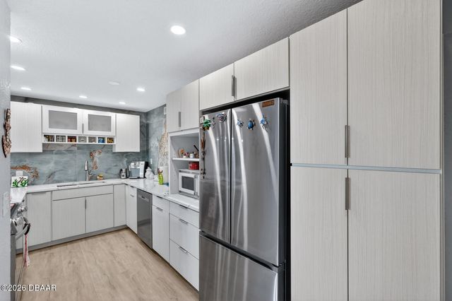 1224 S Peninsula Dr Apt 404, Daytona Beach, FL 32118