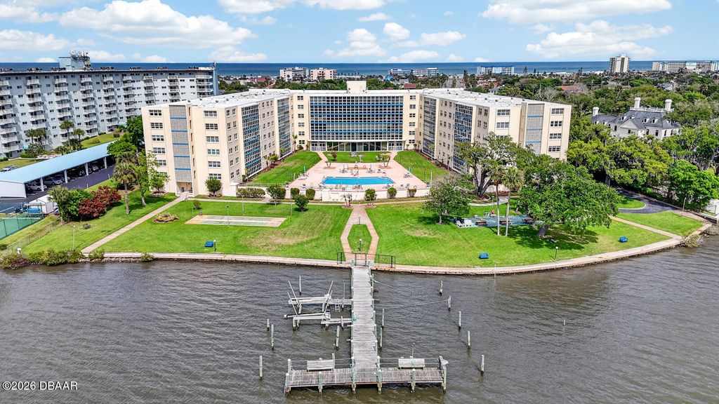 1224 S Peninsula Dr Apt 404, Daytona Beach, FL 32118