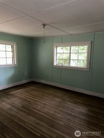 6405 Westside Highway, Castle Rock, WA 98611