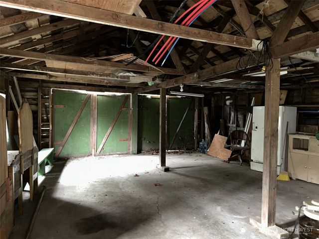 6405 Westside Highway, Castle Rock, WA 98611