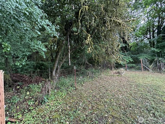 6405 Westside Highway, Castle Rock, WA 98611