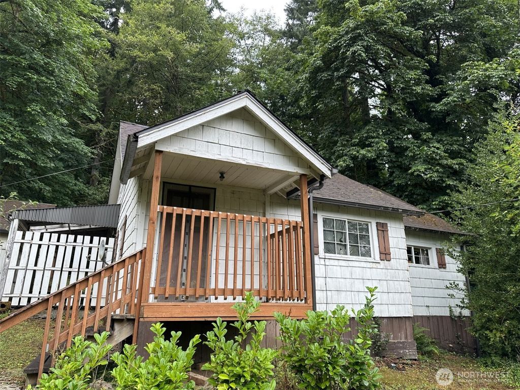 6405 Westside Highway, Castle Rock, WA 98611