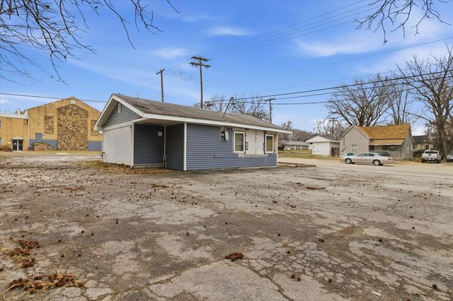 944 W Division Street, Springfield, MO 65803