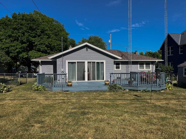 119 Roosevelt STREET, Fort Atkinson, WI 53538