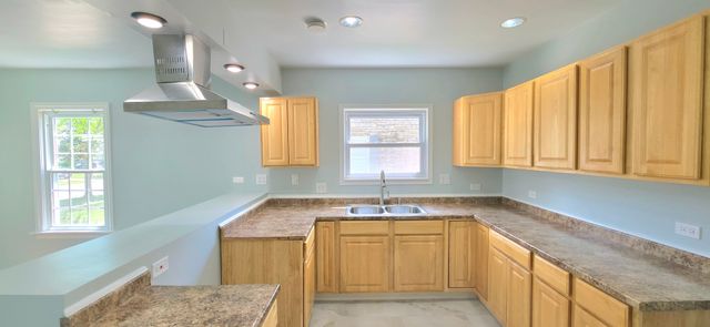 5116 N Oconto Avenue, Harwood Heights, IL 60706