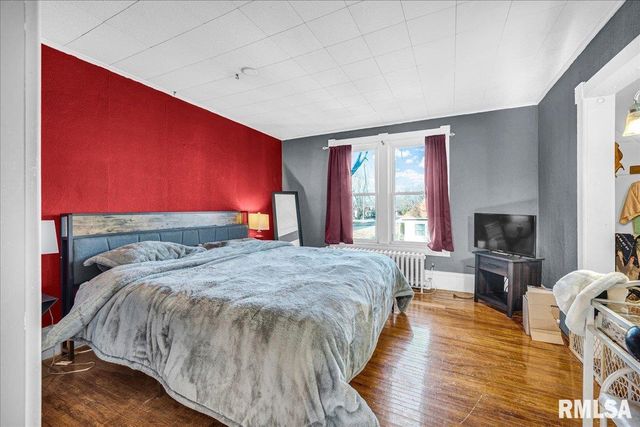 717 W CHESTNUT Street, Chillicothe, IL 61523