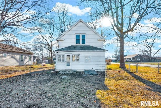 717 W CHESTNUT Street, Chillicothe, IL 61523