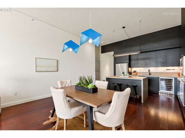 1926 W BURNSIDE St 1605, Portland, OR 97209