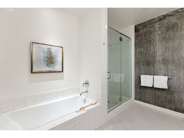 1926 W BURNSIDE St 1605, Portland, OR 97209