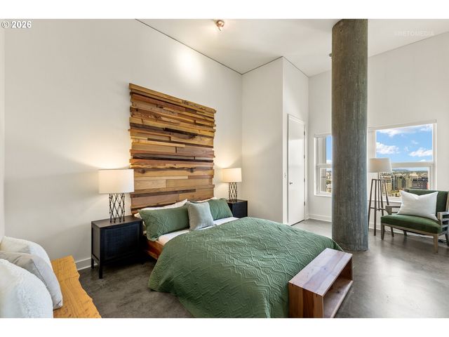 1926 W BURNSIDE St 1605, Portland, OR 97209