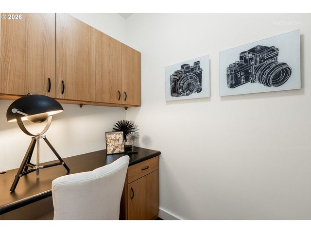 1926 W BURNSIDE St 1605, Portland, OR 97209