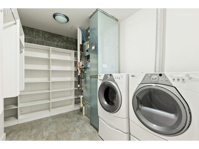 1926 W BURNSIDE St 1605, Portland, OR 97209
