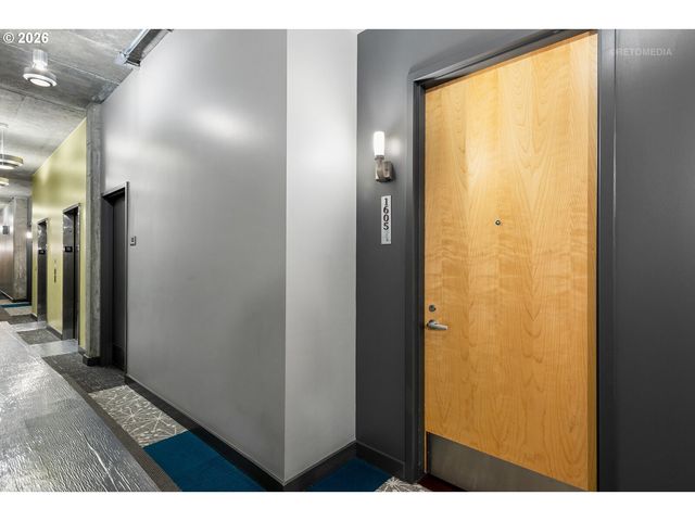 1926 W BURNSIDE St 1605, Portland, OR 97209
