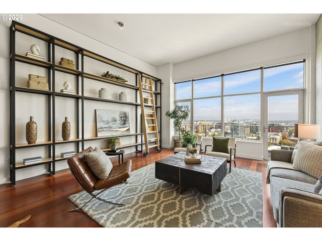 1926 W BURNSIDE St 1605, Portland, OR 97209