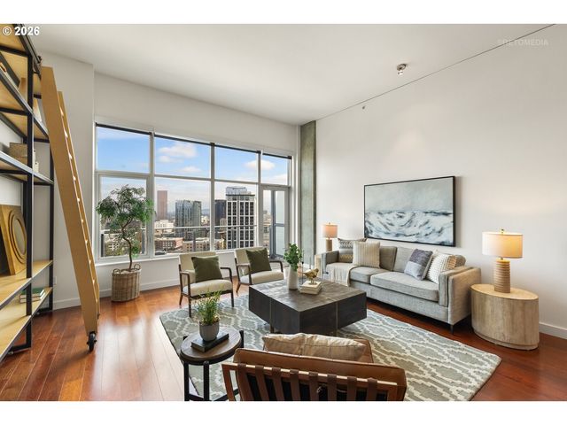 1926 W BURNSIDE St 1605, Portland, OR 97209