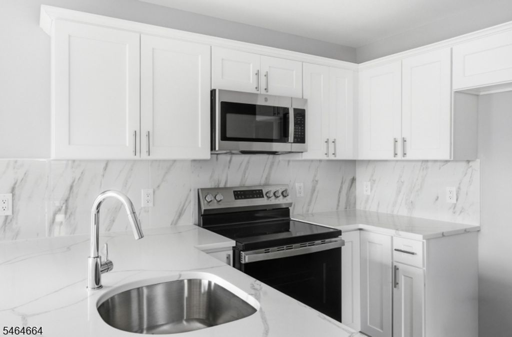388 Summer Ave, Newark City, NJ 07104 — photo 5