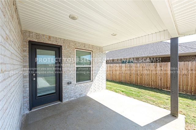 4747 W Tofino Drive, Fayetteville, AR 72704