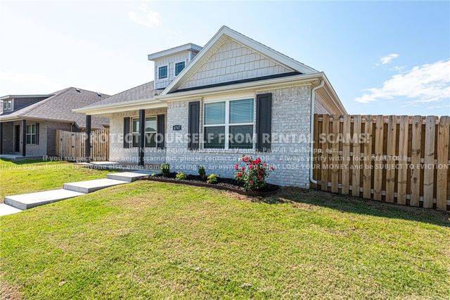 4747 W Tofino Drive, Fayetteville, AR 72704
