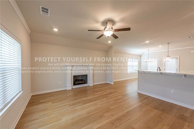 4747 W Tofino Drive, Fayetteville, AR 72704