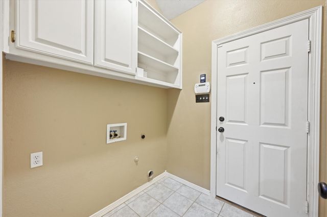 1616 Oak Creek Drive, Hurst, TX 76054