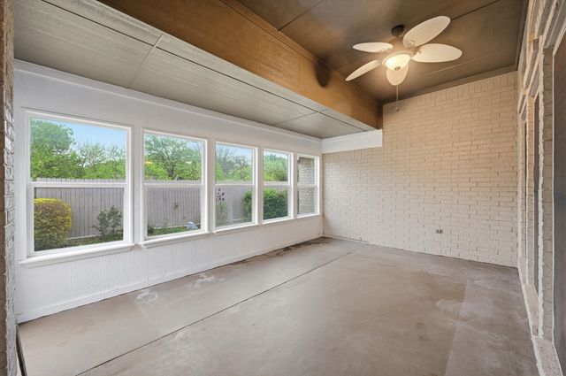 1616 Oak Creek Drive, Hurst, TX 76054