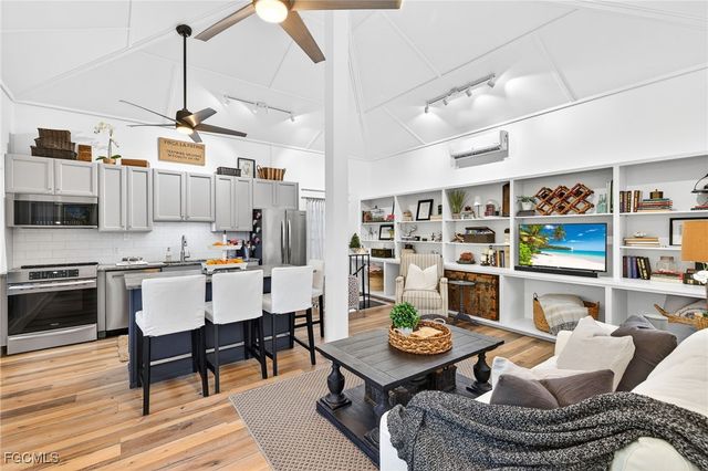 1973 Wild Lime DR, Sanibel, FL 33957