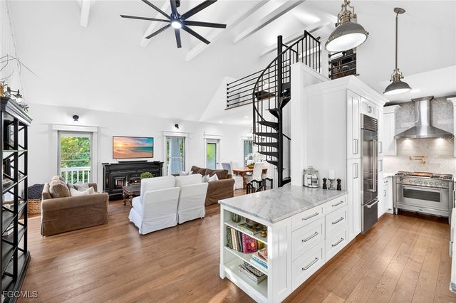 1973 Wild Lime DR, Sanibel, FL 33957