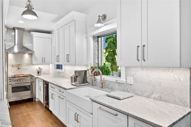 1973 Wild Lime DR, Sanibel, FL 33957