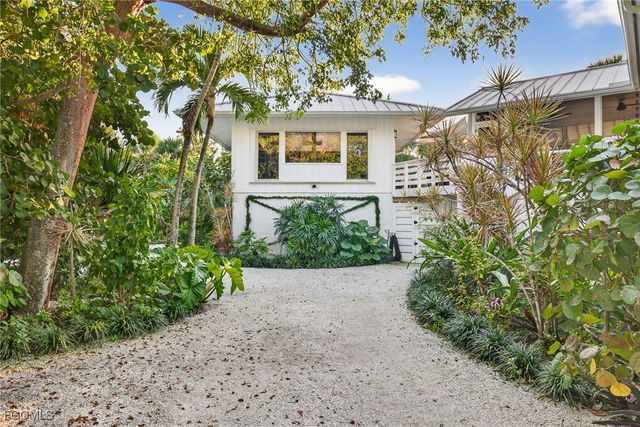 1973 Wild Lime DR, Sanibel, FL 33957