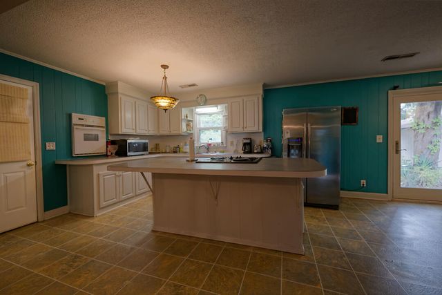 1327 Oceanview Road, Charleston, SC 29412