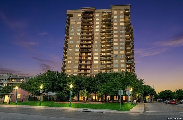 215 Center St Apt 1205, San Antonio, TX 78202