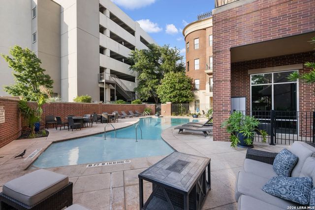 215 Center St Apt 1205, San Antonio, TX 78202