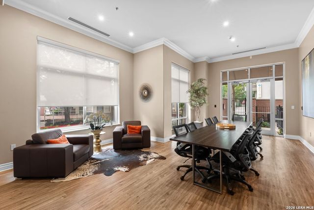 215 Center St Apt 1205, San Antonio, TX 78202