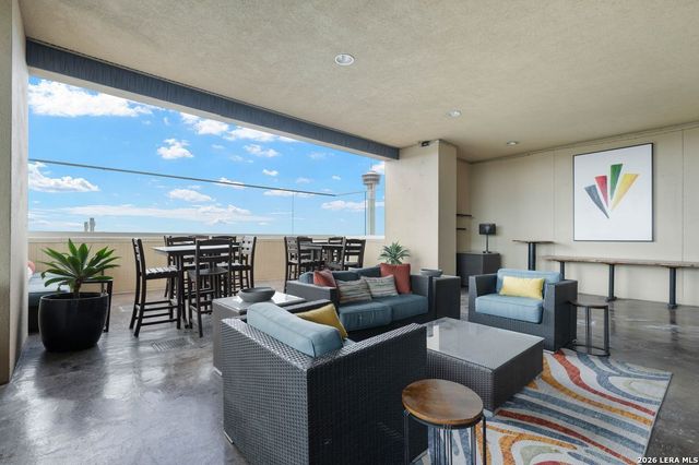 215 Center St Apt 1205, San Antonio, TX 78202