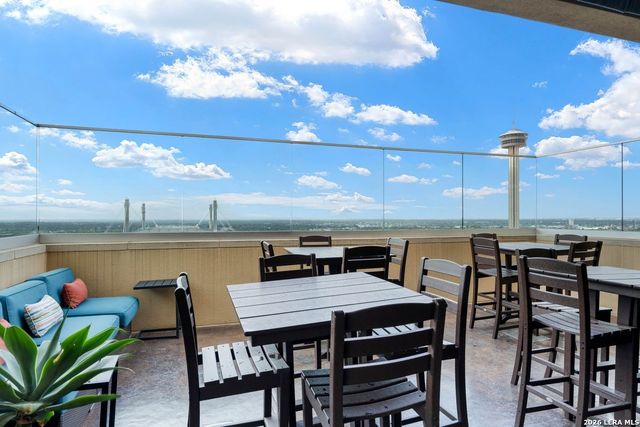 215 Center St Apt 1205, San Antonio, TX 78202