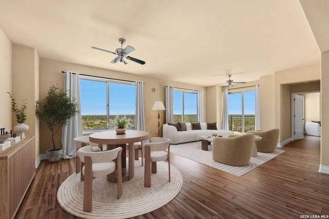 215 Center St Apt 1205, San Antonio, TX 78202