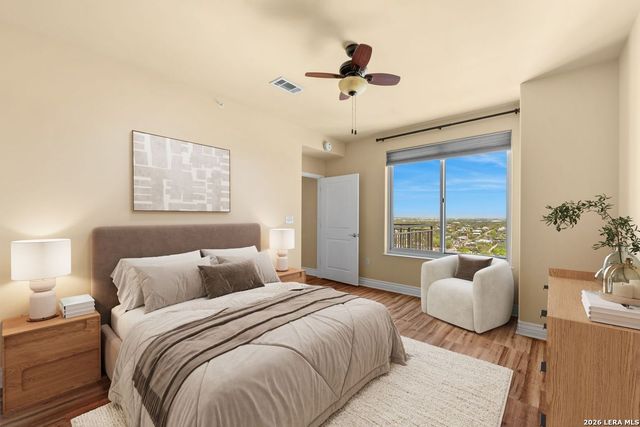 215 Center St Apt 1205, San Antonio, TX 78202