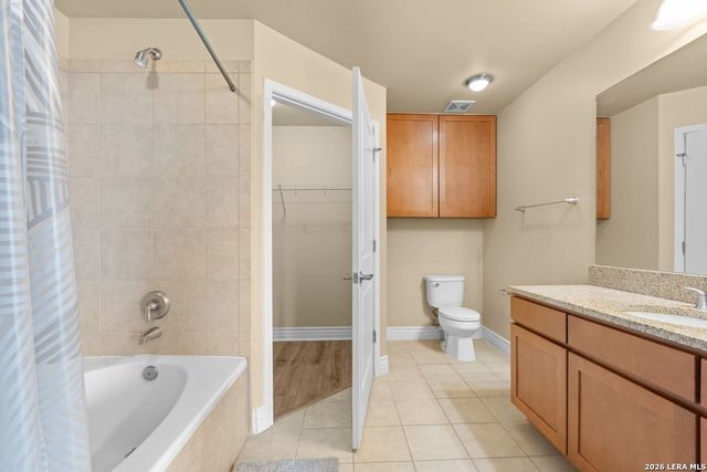 215 Center St Apt 1205, San Antonio, TX 78202