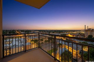 215 Center St Apt 1205, San Antonio, TX 78202